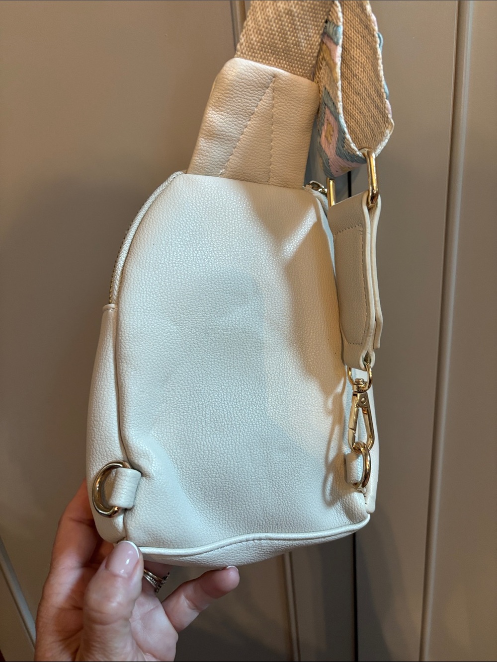 iMadison West Clean Mini Sling Bag - Picture 6 of 10
